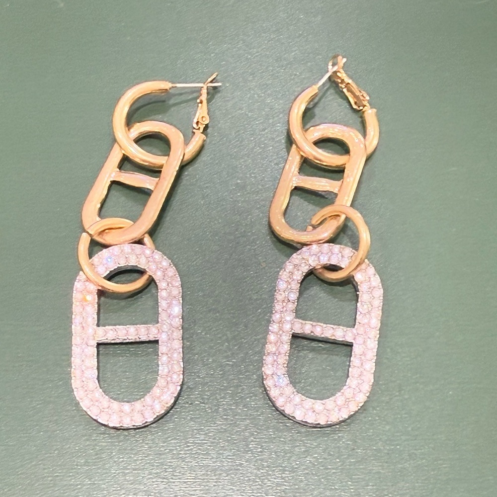 Emma pills extra pills earrings in gold - Picture 4 of 5